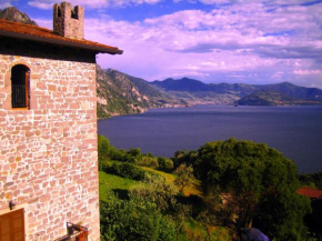 Castello di Zorzino Iseo lake Riva Di Solto